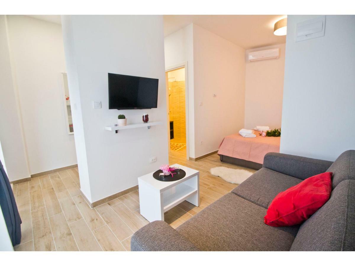 Idro Studio Apartments Directly At The Beach Split Ngoại thất bức ảnh